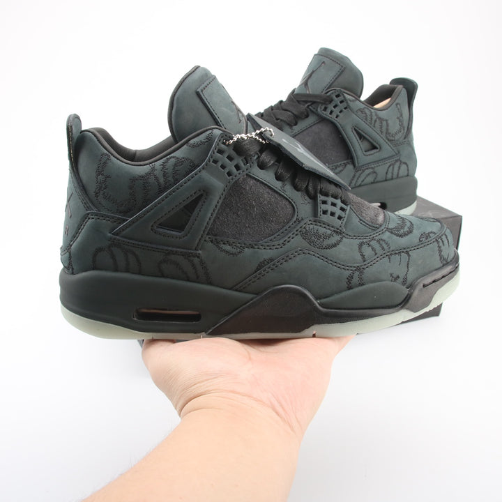 Air Jordan 4 X Kaws